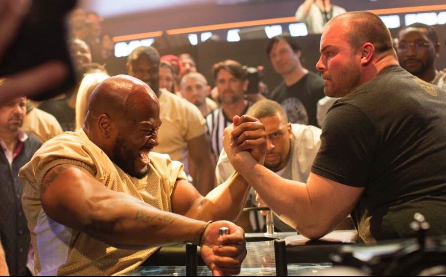 James Harrison (L) vs Travis Bagent (R)