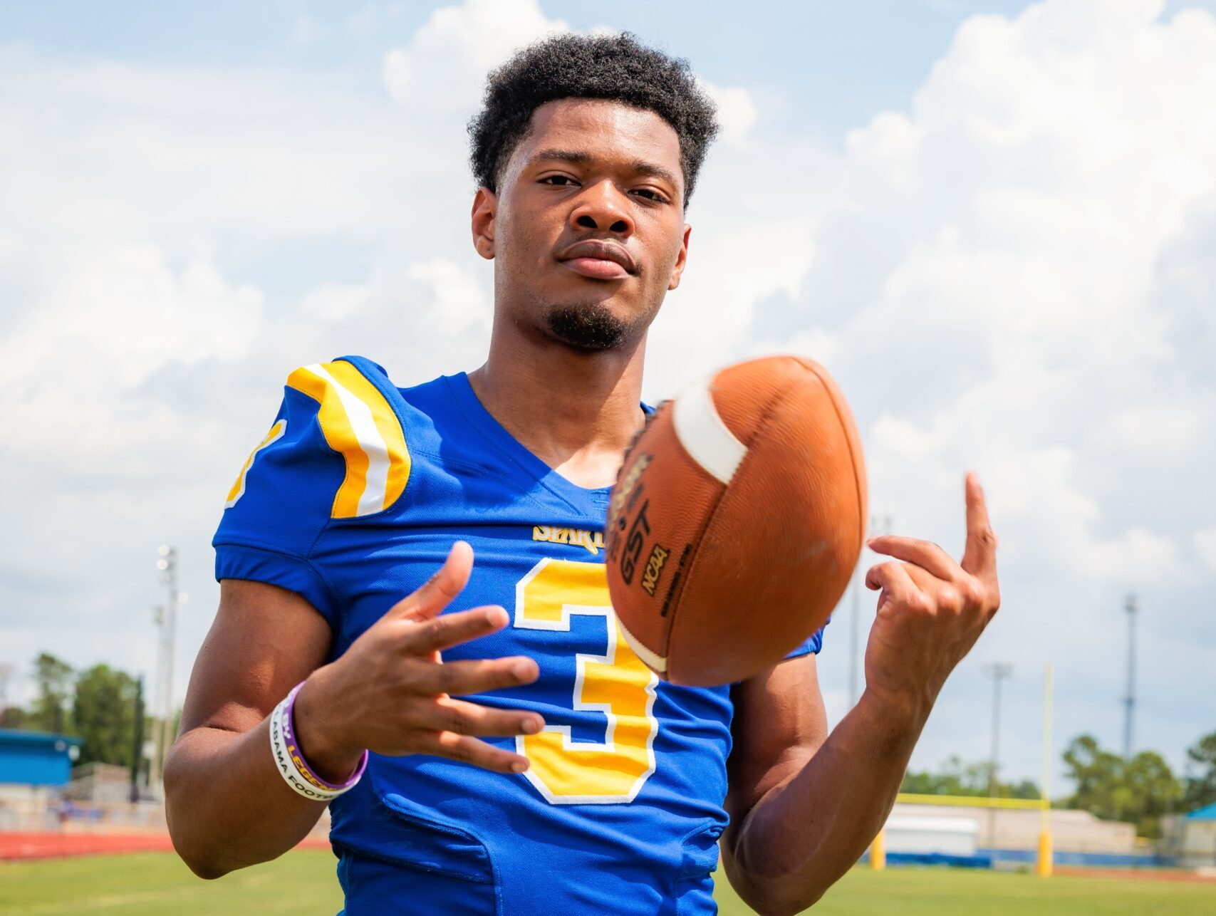 225_Rising_Star_Brennon_Thompson-16.eaw-min