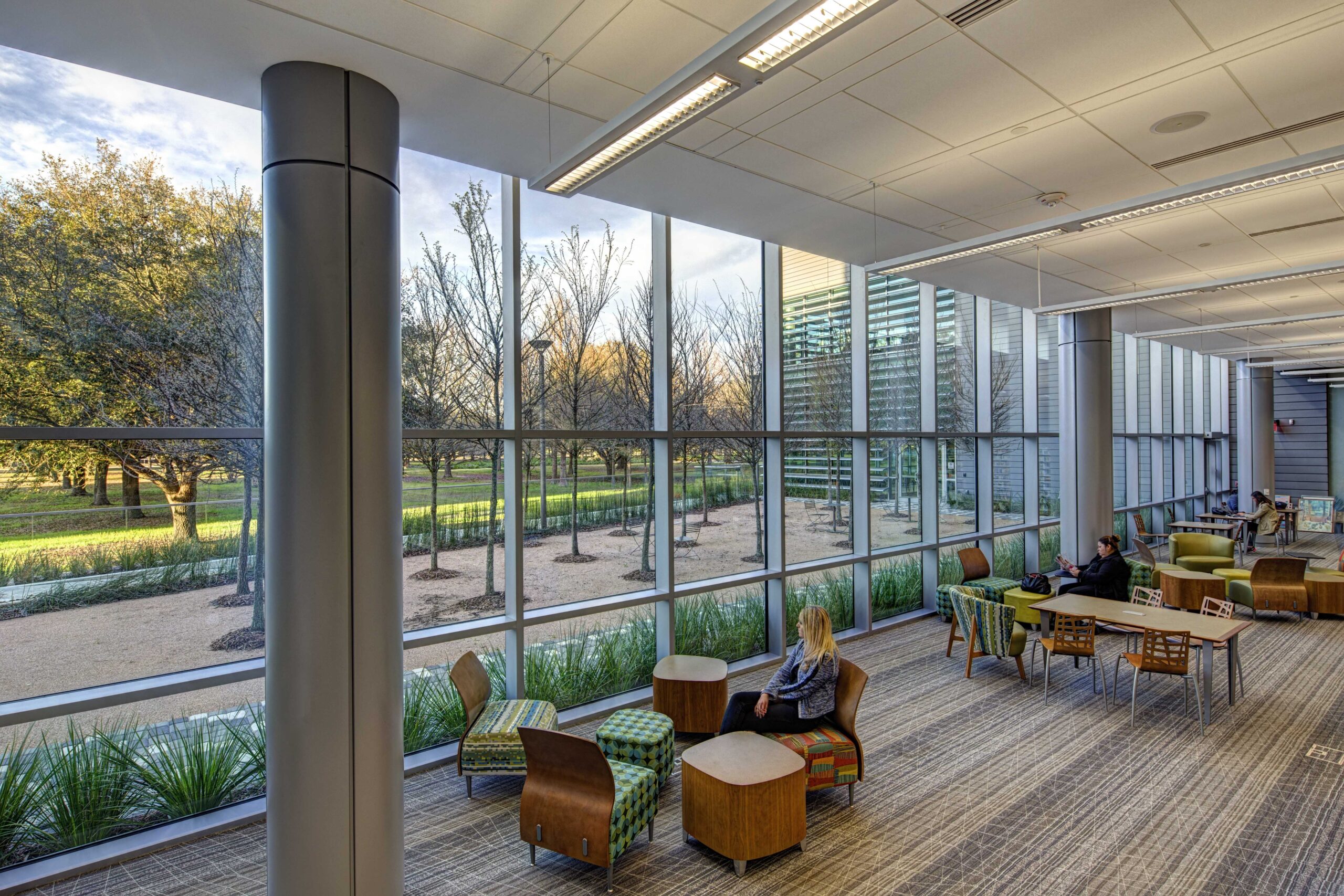 EastBatonRougeParishLibraryCriteria 1. AV-Courtyard-r