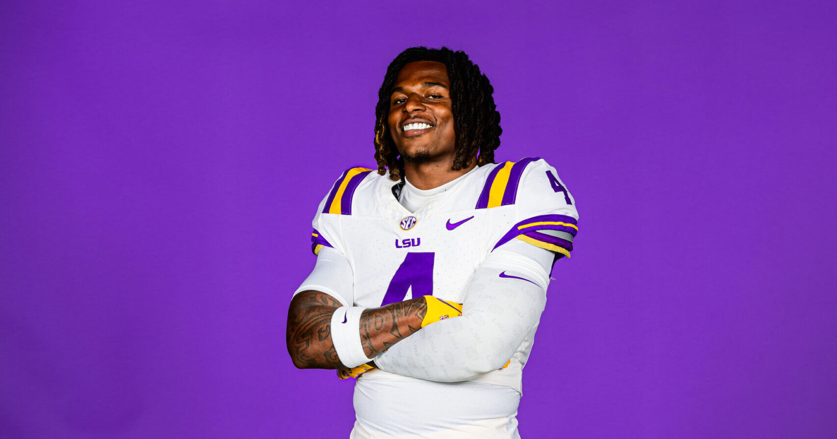 What's it like playing alongside star linebacker Harold Perkins Jr.? LSU  teammates talk - [225]
